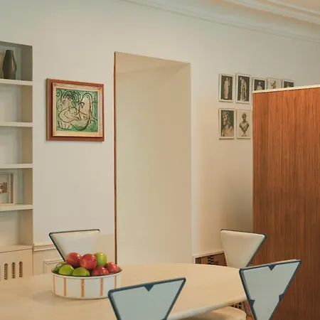 Pied A Terre Palestro Apartman *
