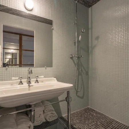 Pied A Terre Palestro Paris