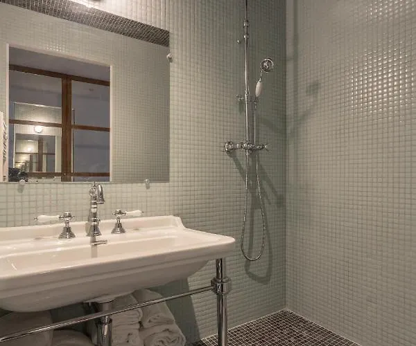 Pied A Terre Palestro Paris